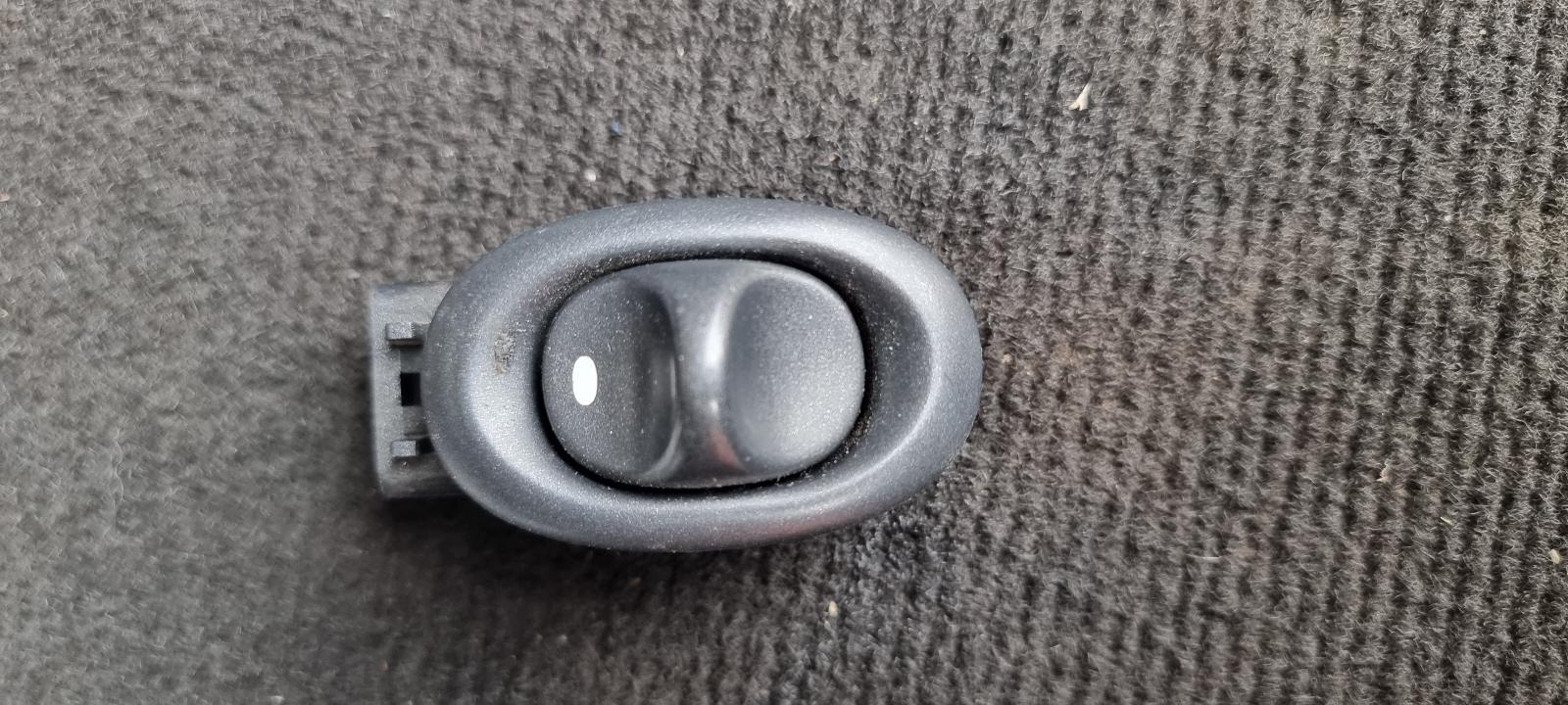 View Auto part Pwr Dr Wind Switch Holden Statesman/caprice 2001