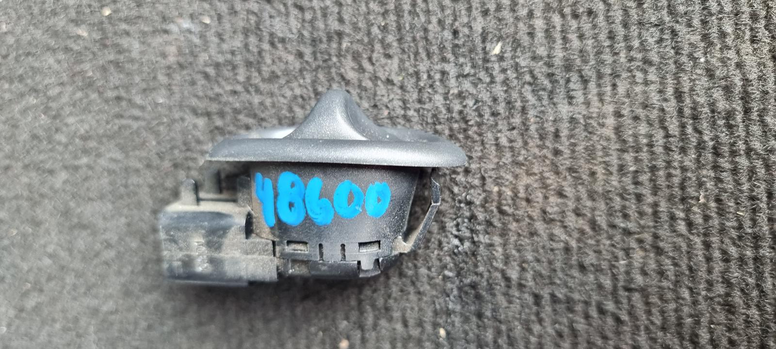 View Auto part Pwr Dr Wind Switch Holden Statesman/caprice 2001