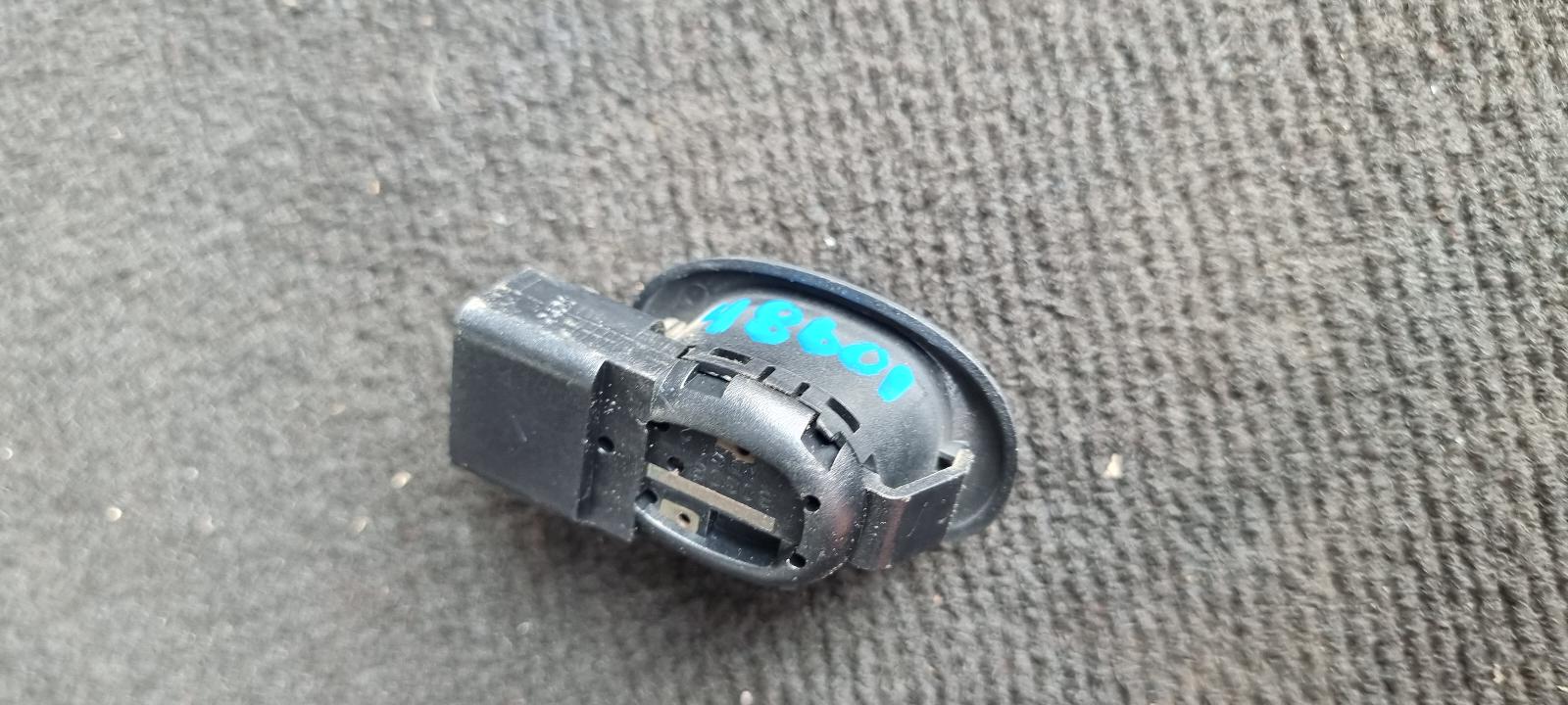 View Auto part Pwr Dr Wind Switch Holden Statesman/caprice 2001