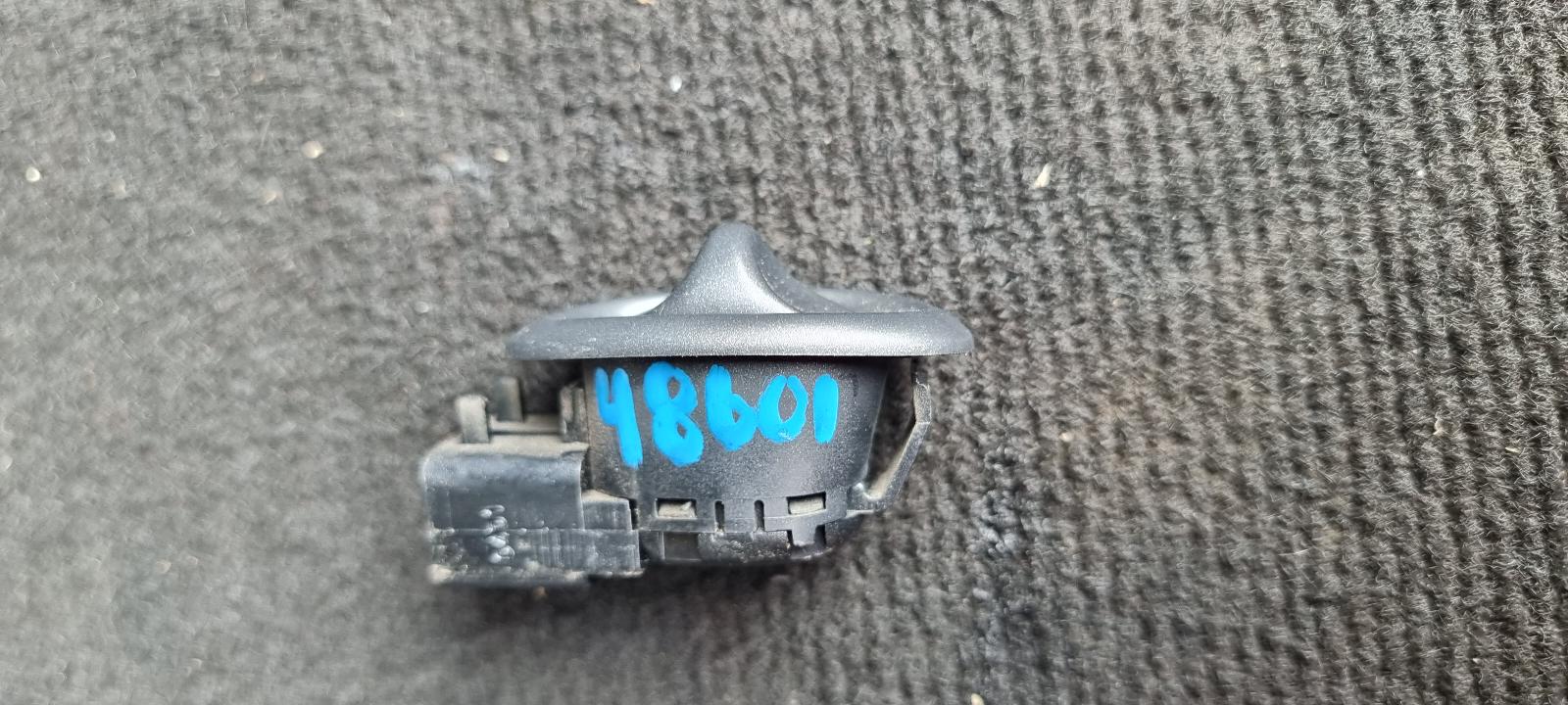 View Auto part Pwr Dr Wind Switch Holden Statesman/caprice 2001