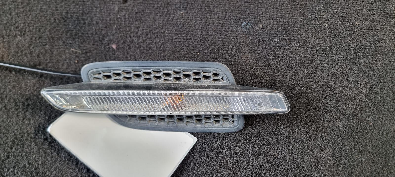 2009 Holden Commodore Left Indicator/Fog/Side View Auto part Left Indicator/Fog/Side Holden Commodore 2009