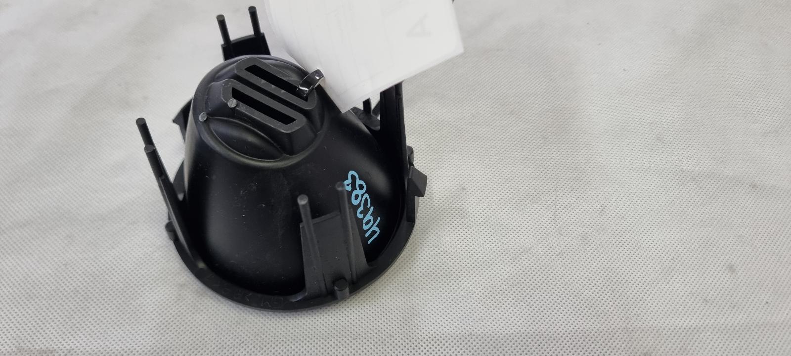 View Auto part Misc Holden Commodore 2003