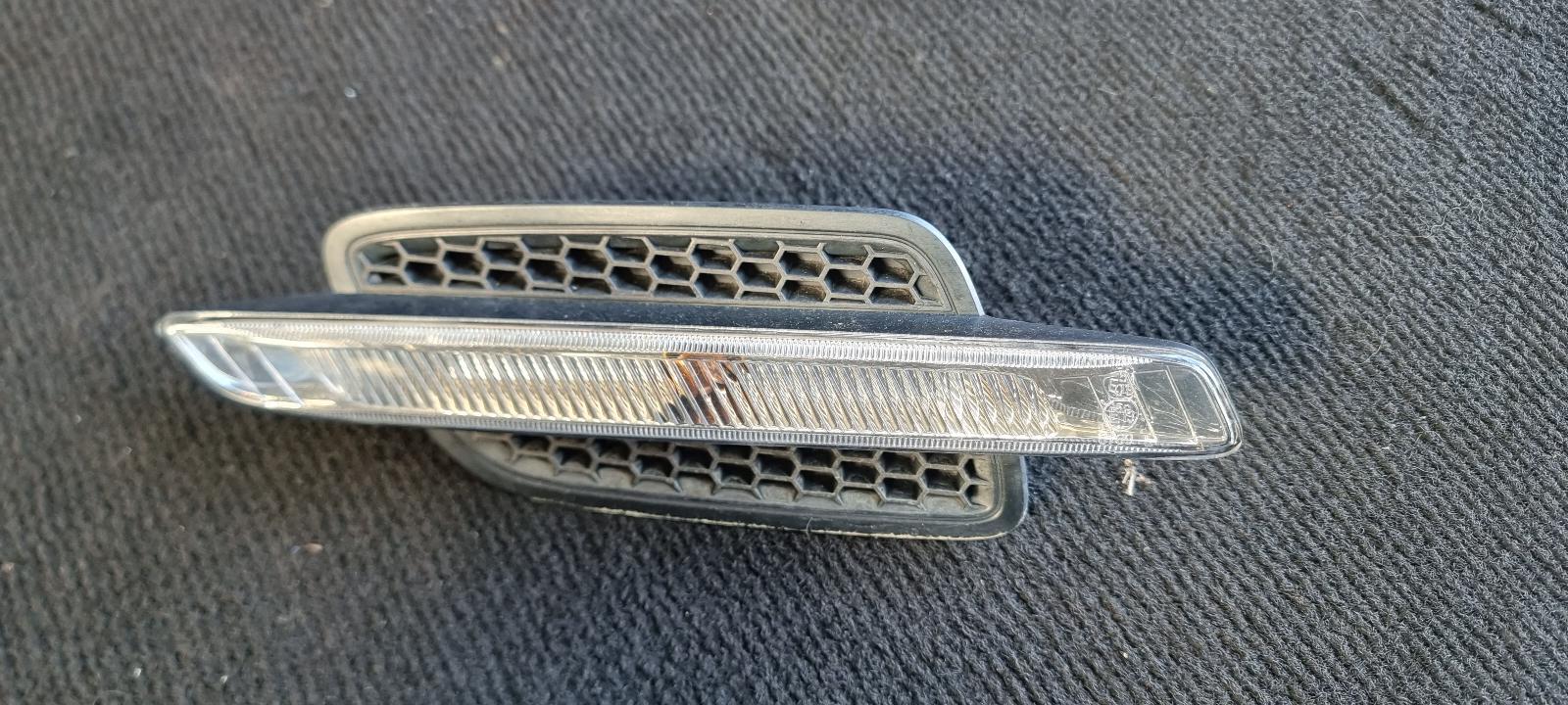 View Auto part Left Indicator/Fog/Side Holden Commodore 2008