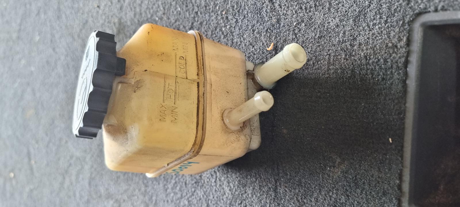 View Auto part P/S Reservoir Holden Commodore 2008