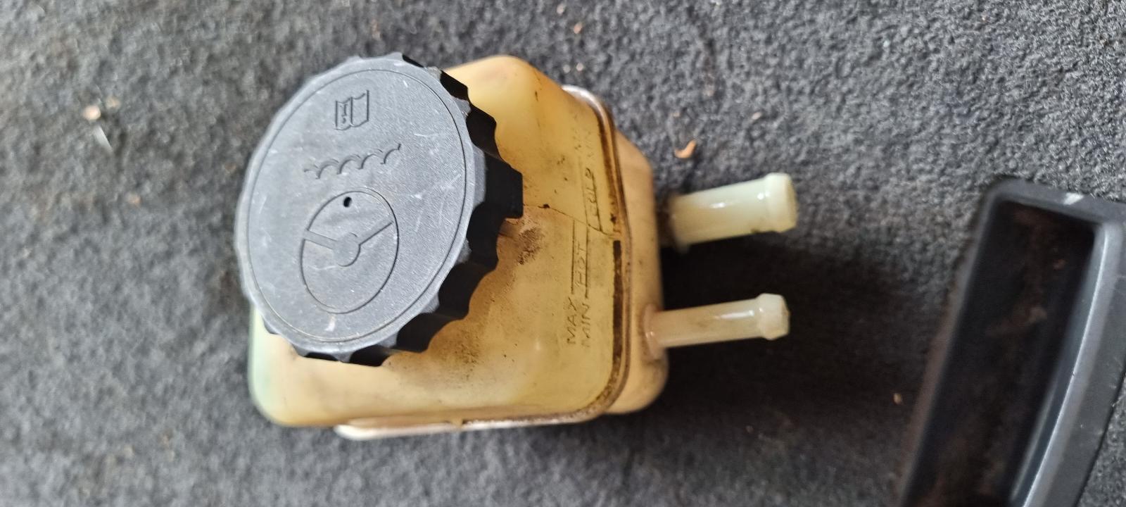 View Auto part P/S Reservoir Holden Commodore 2008