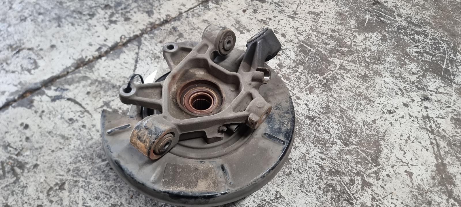 View Auto part Right Rear Hub Assembly Holden Commodore 2008
