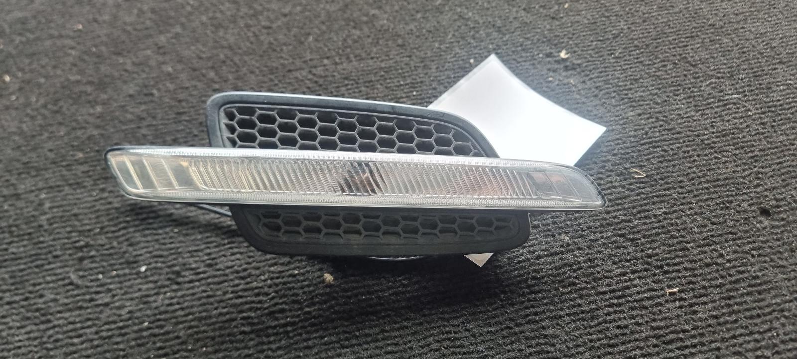 View Auto part Left Indicator/Fog/Side Holden Commodore 2008
