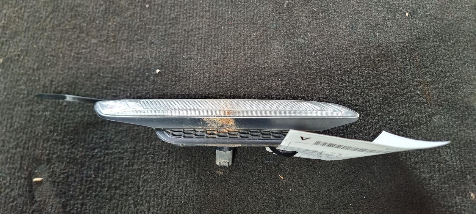 2009 Holden Commodore Left Indicator/Fog/Side View Auto part Left Indicator/Fog/Side Holden Commodore 2009
