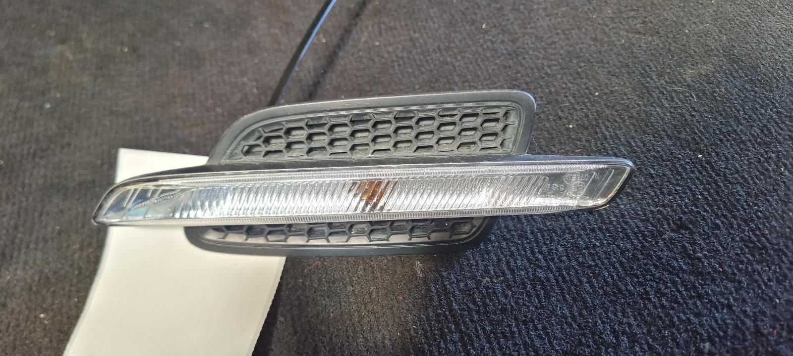 2009 Holden Commodore Right Indicator/Fog/Side View Auto part Right Indicator/Fog/Side Holden Commodore 2009