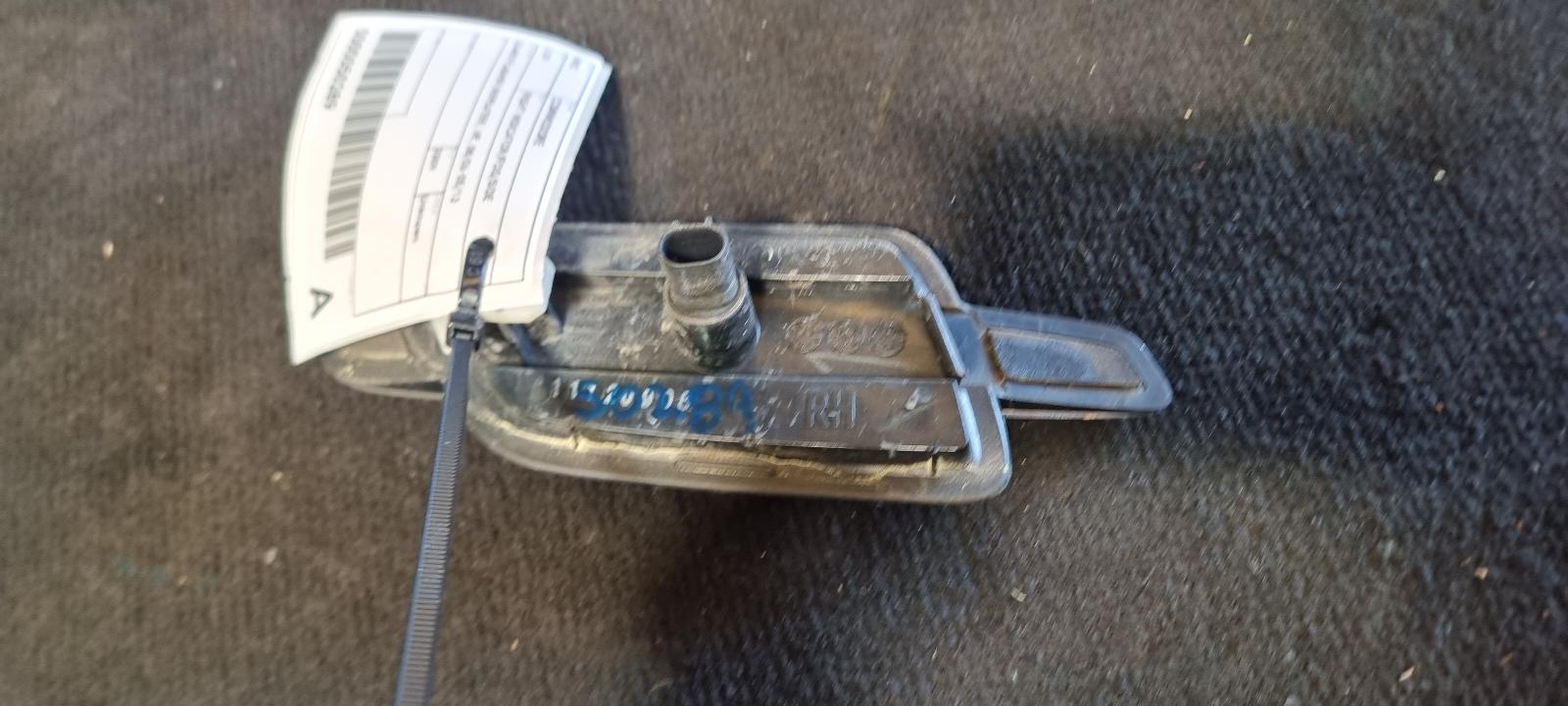 2009 Holden Commodore Right Indicator/Fog/Side View Auto part Right Indicator/Fog/Side Holden Commodore 2009