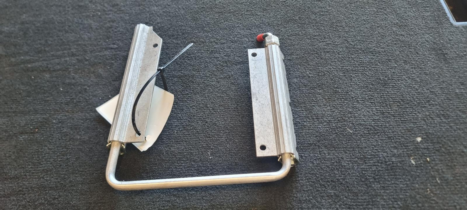 View Auto part Injection Rail Holden Commodore 1991