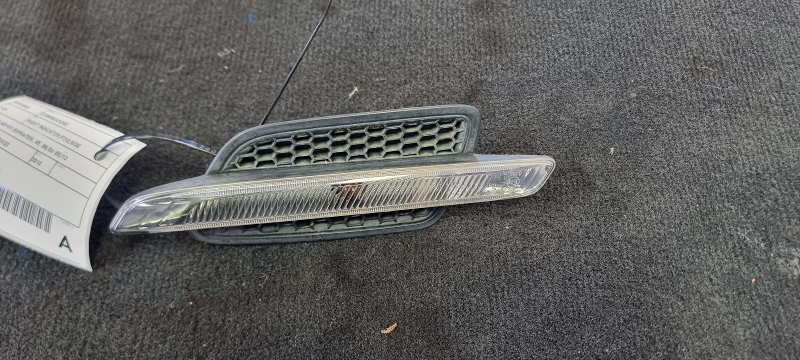 2010 Holden Commodore Right Indicator/Fog/Side View Auto part Right Indicator/Fog/Side Holden Commodore 2010