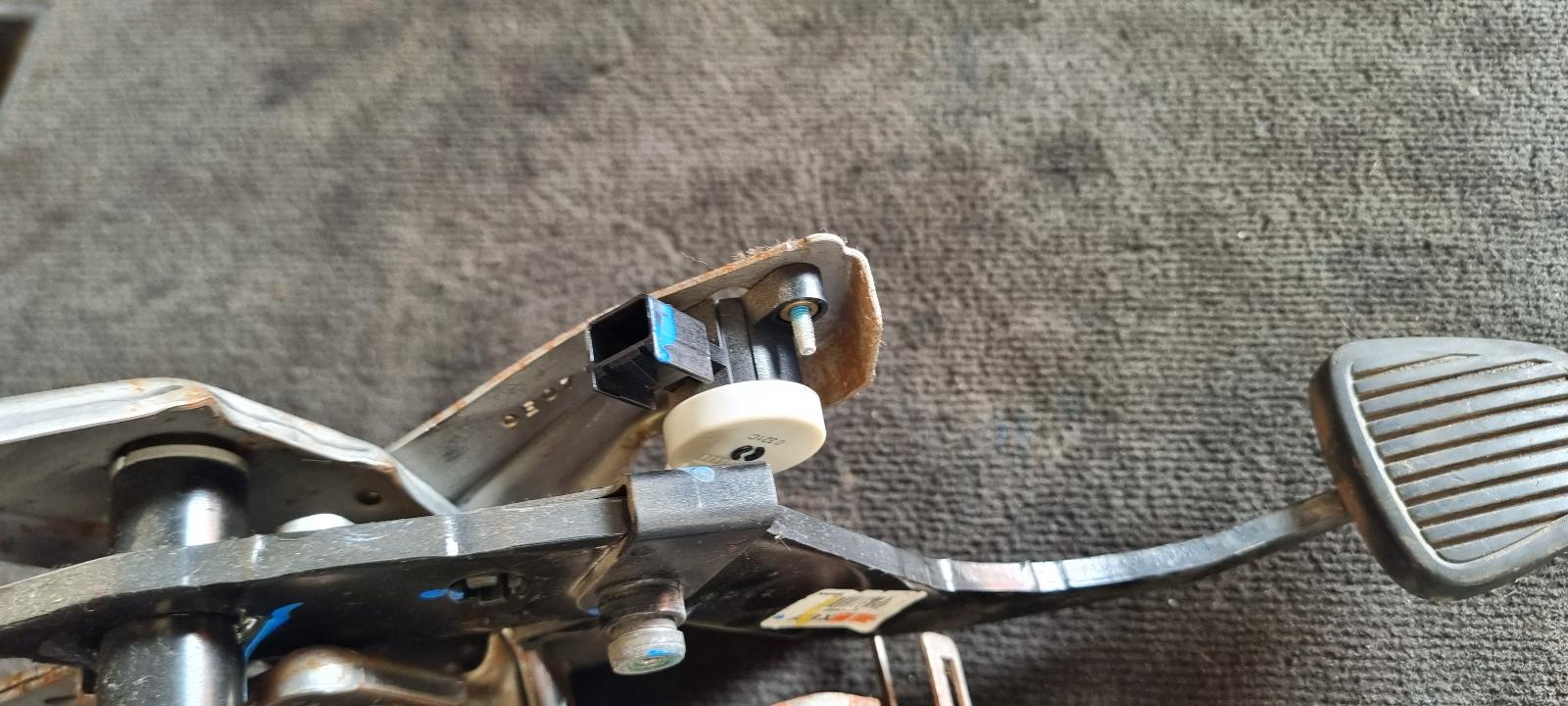 2010 Holden Commodore Pedal Assembly View Auto part Pedal Assembly Holden Commodore 2010