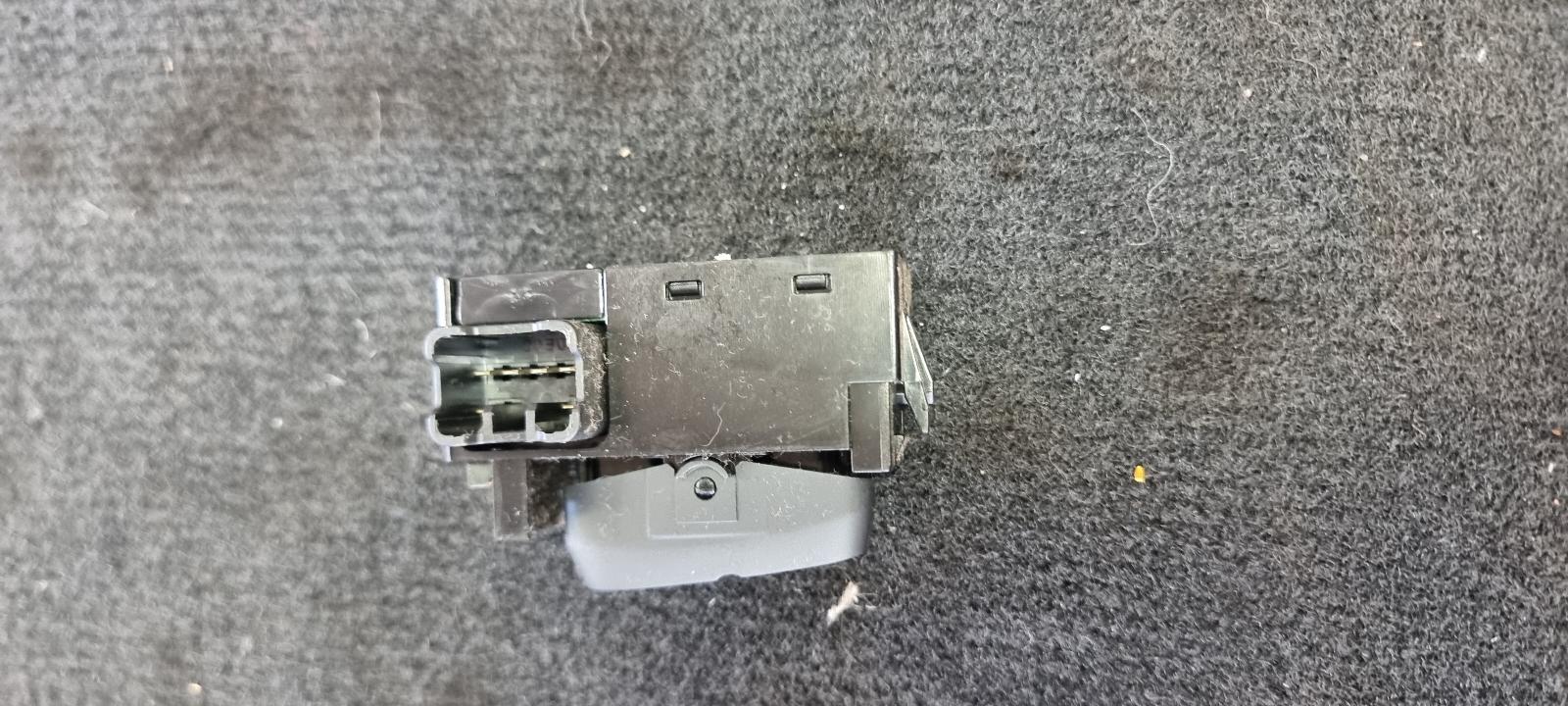 View Auto part Pwr Dr Wind Switch Holden Commodore 2010