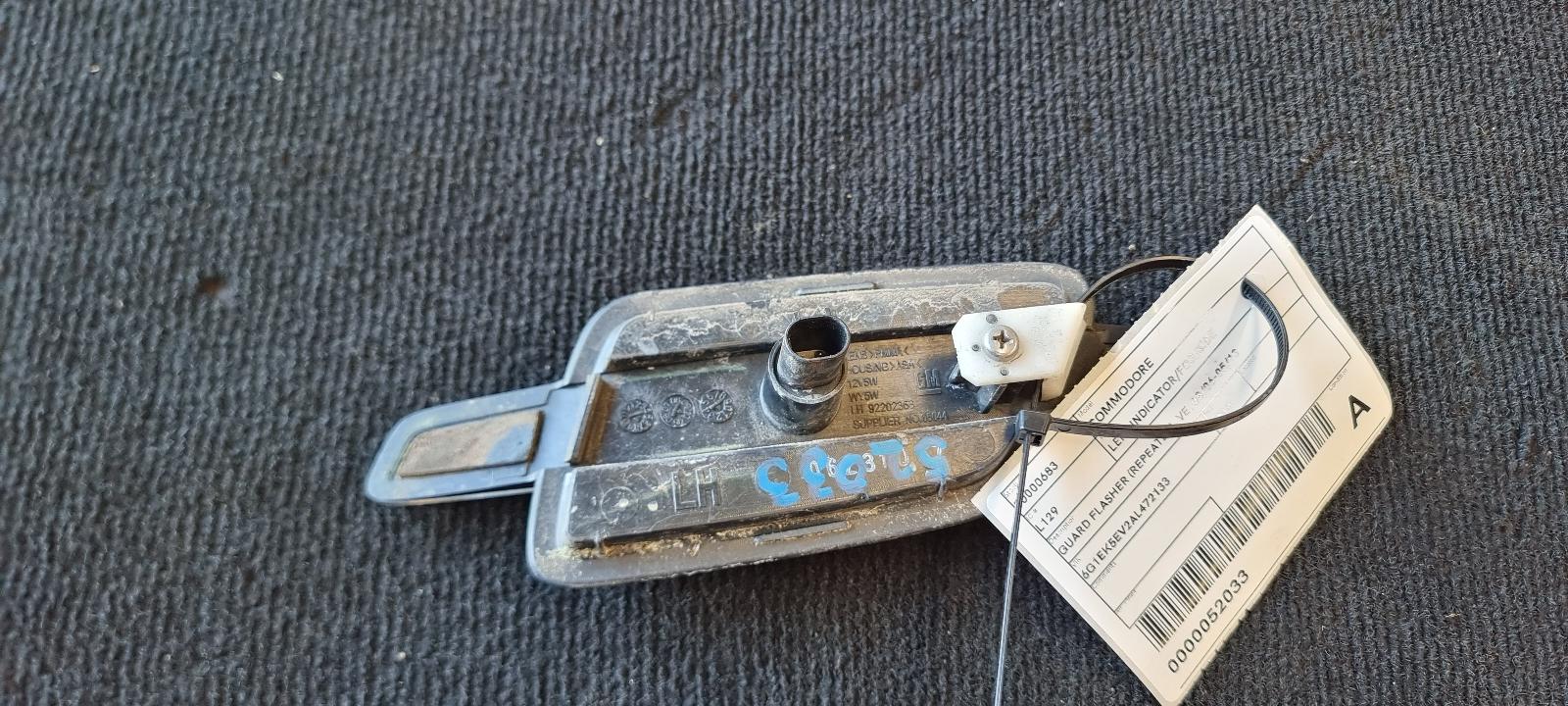 View Auto part Left Indicator/Fog/Side Holden Commodore 2010