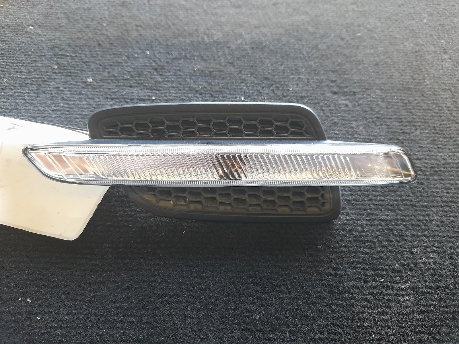 View Auto part Left Indicator/Fog/Side Holden Commodore 2010