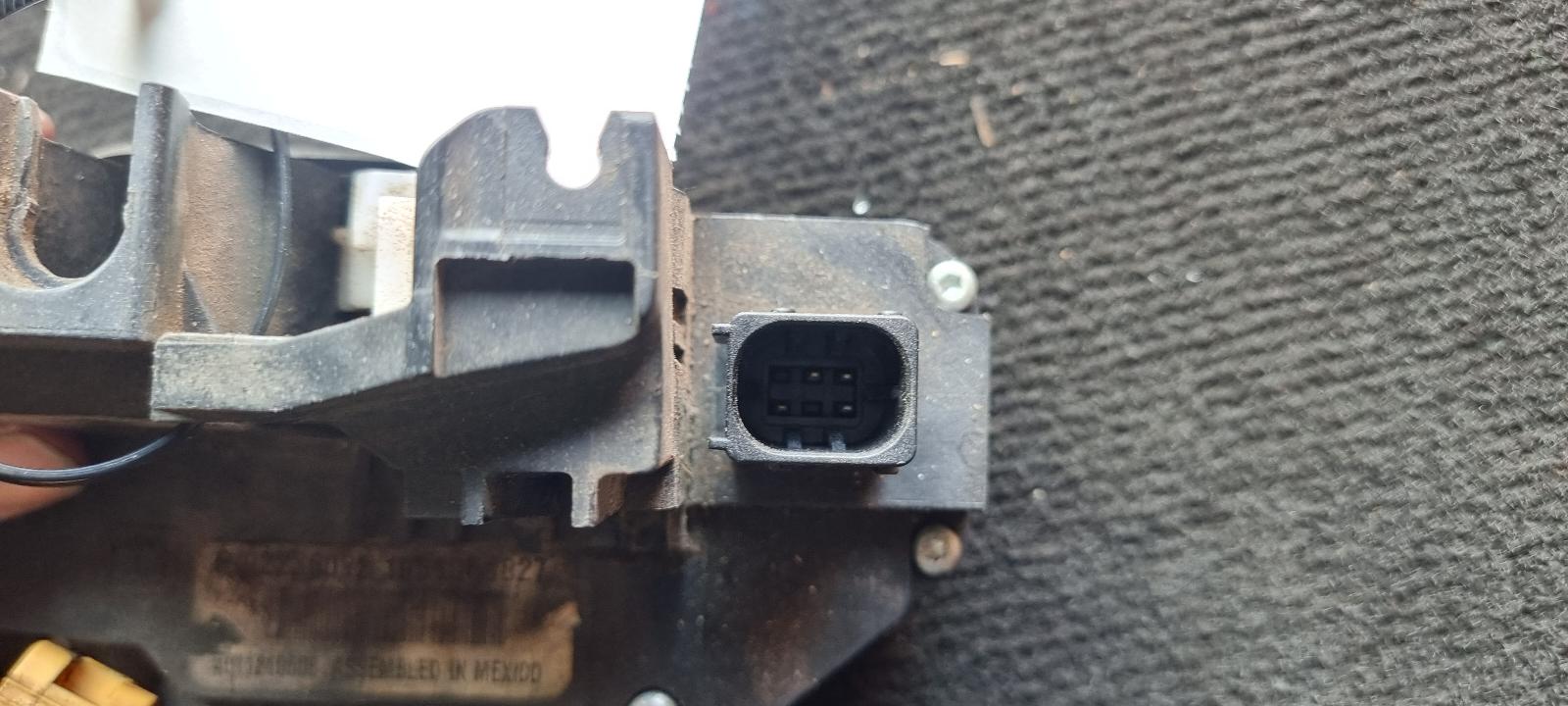 View Auto part Door/Boot/Gate Lock Holden Commodore 2010