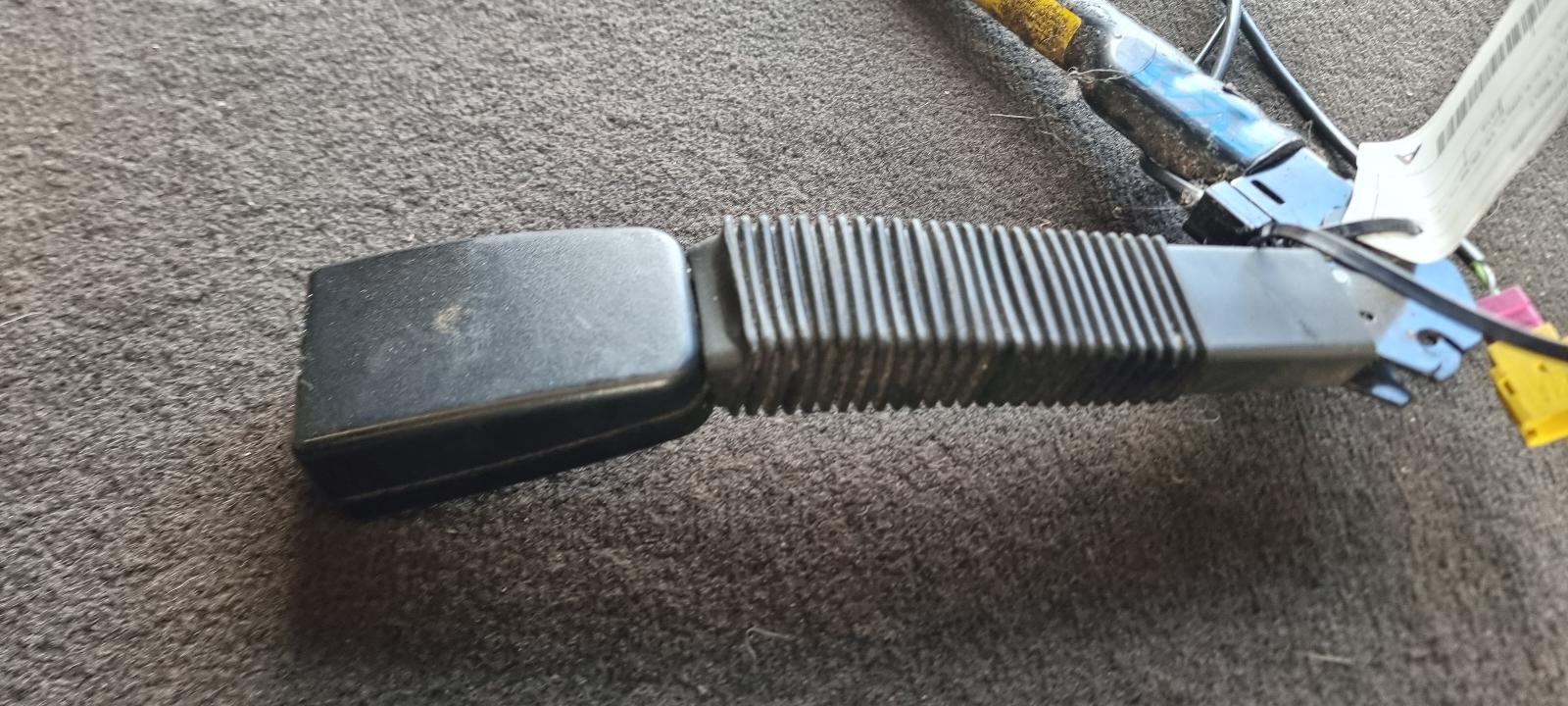 View Auto part Seatbelt/Stalk Holden Commodore 2010