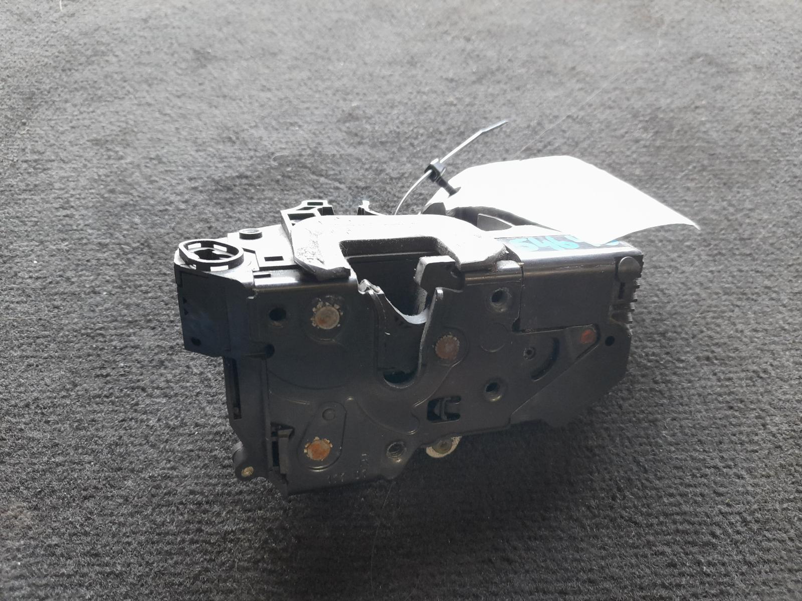View Auto part Door/Boot/Gate Lock Holden Commodore 2007