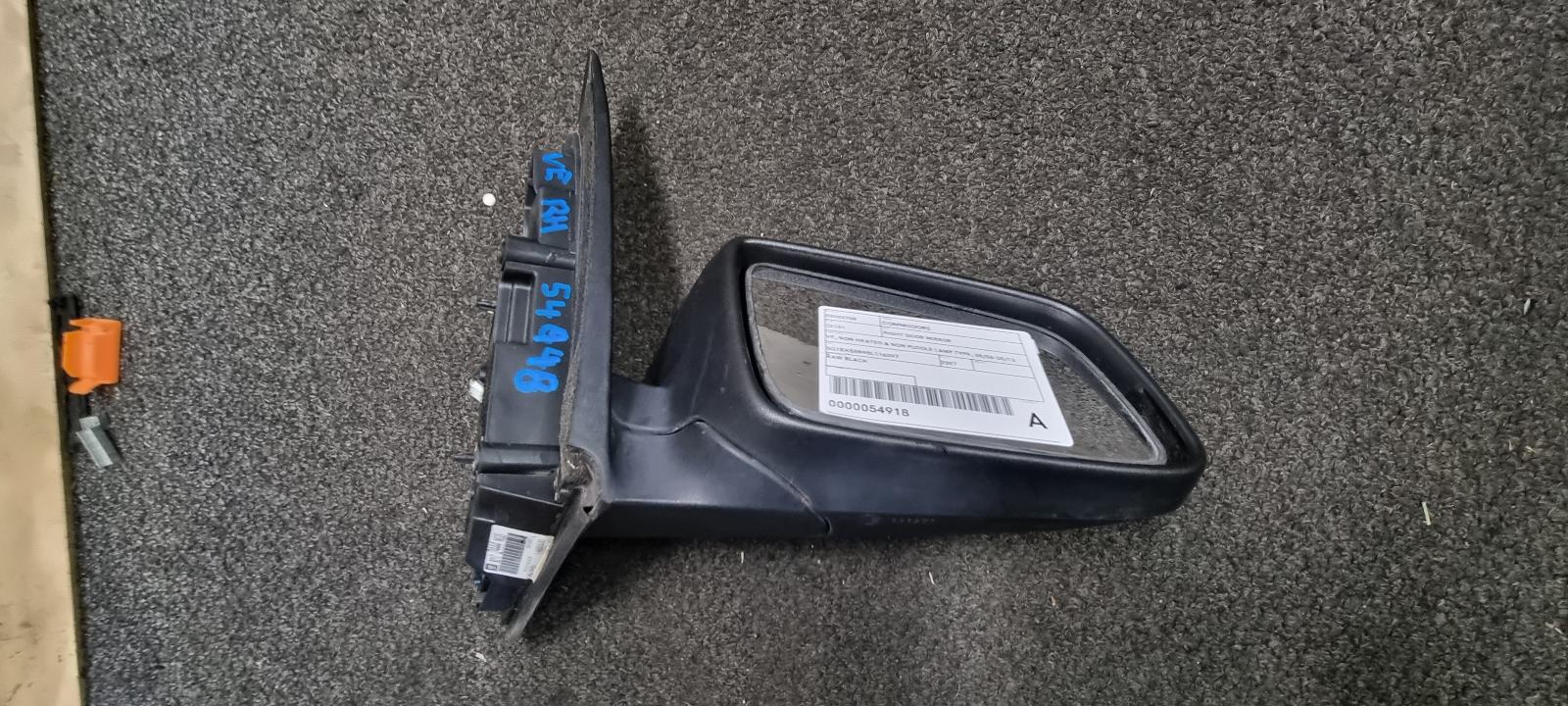 2007 Holden Commodore Right Door Mirror View Auto part Right Door Mirror Holden Commodore 2007