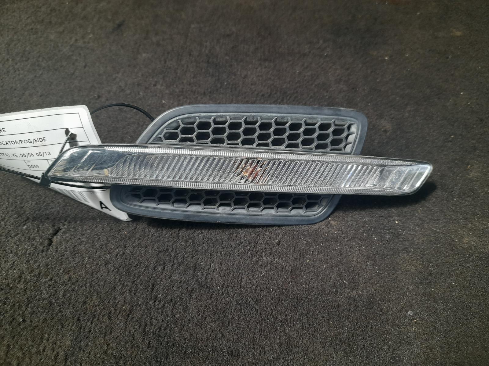 2009 Holden Commodore Right Indicator/Fog/Side View Auto part Right Indicator/Fog/Side Holden Commodore 2009