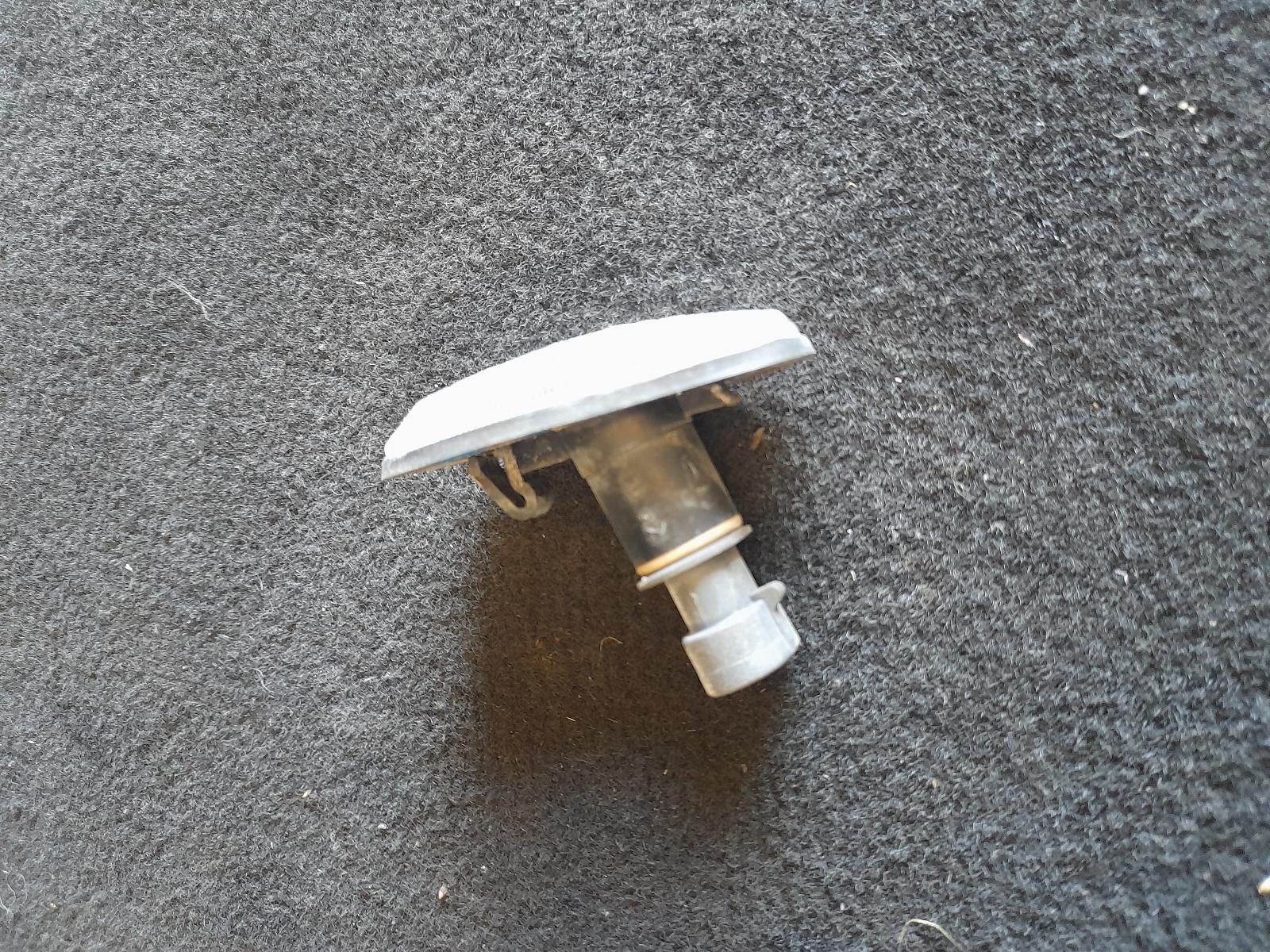 2005 Holden Commodore Right Indicator/Fog/Side View Auto part Right Indicator/Fog/Side Holden Commodore 2005