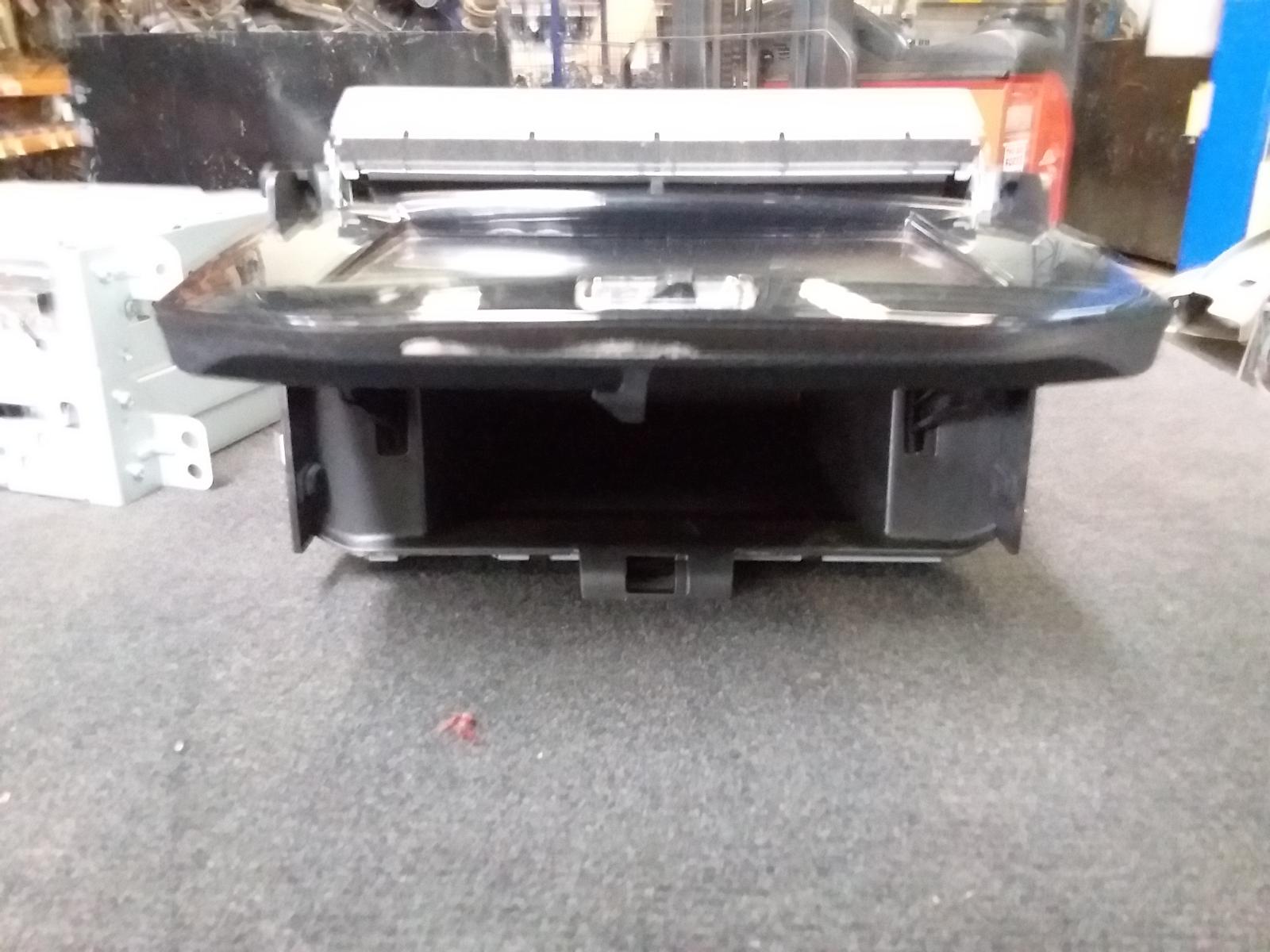 2014 Holden Malibu Radio/Cd/Dvd/Sat/Tv View Auto part Radio/Cd/Dvd/Sat/Tv Holden Malibu 2014