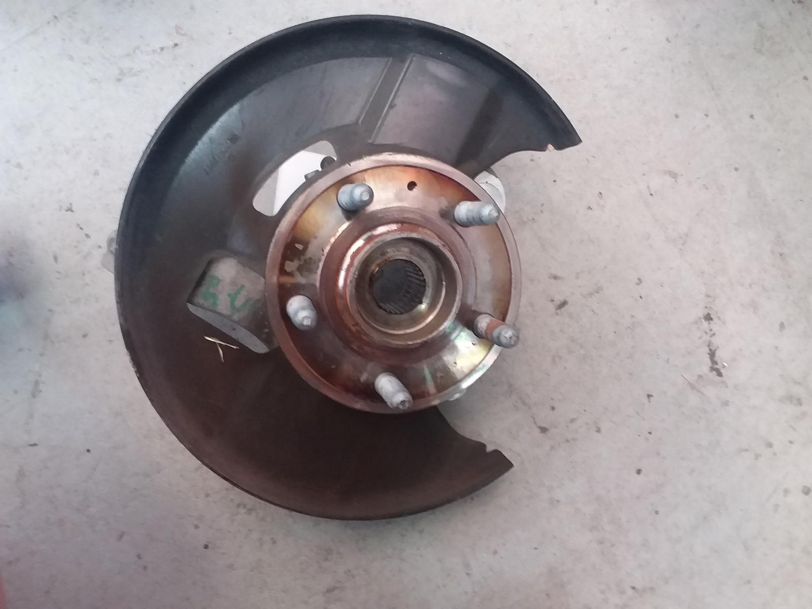 2014 Holden Malibu Right Front Hub Assembly View Auto part Right Front Hub Assembly Holden Malibu 2014