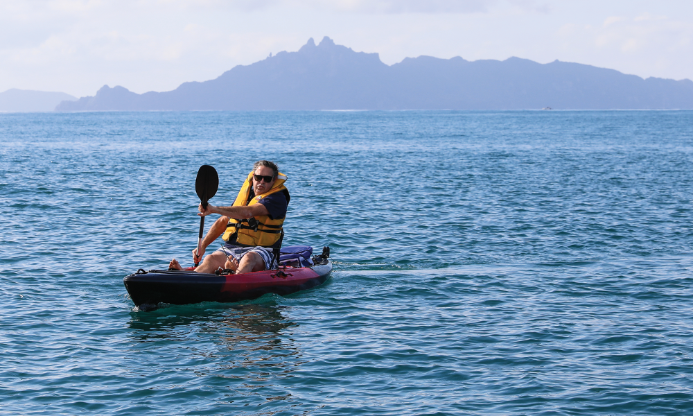 Container Door Ltd 13ft Extreme Fishing Kayak Bundle Red 65