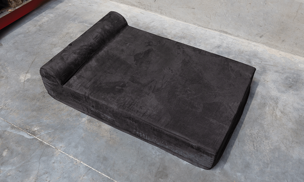 Supreme dog bed details 3