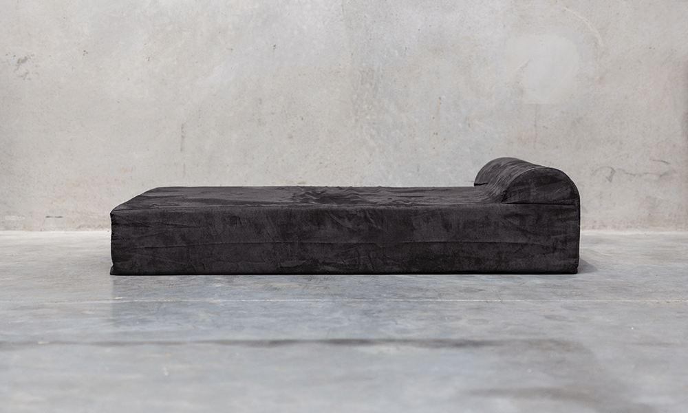 Supreme dog bed l bed 1