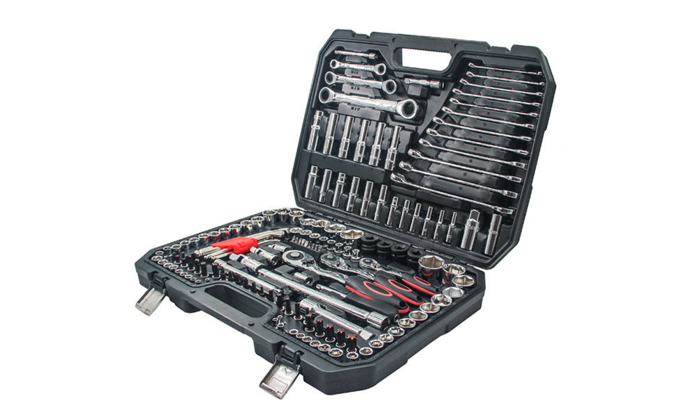 Container Door Ltd 150PCS Automotive Tool Kit 3