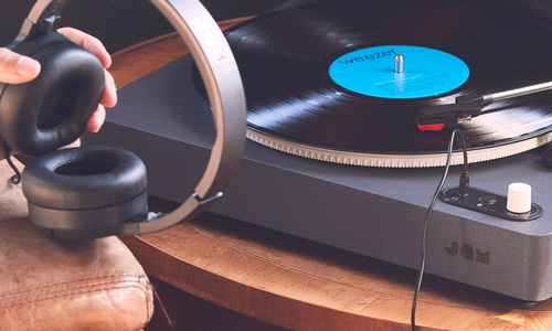 Jam spun out bluetooth turntable web8