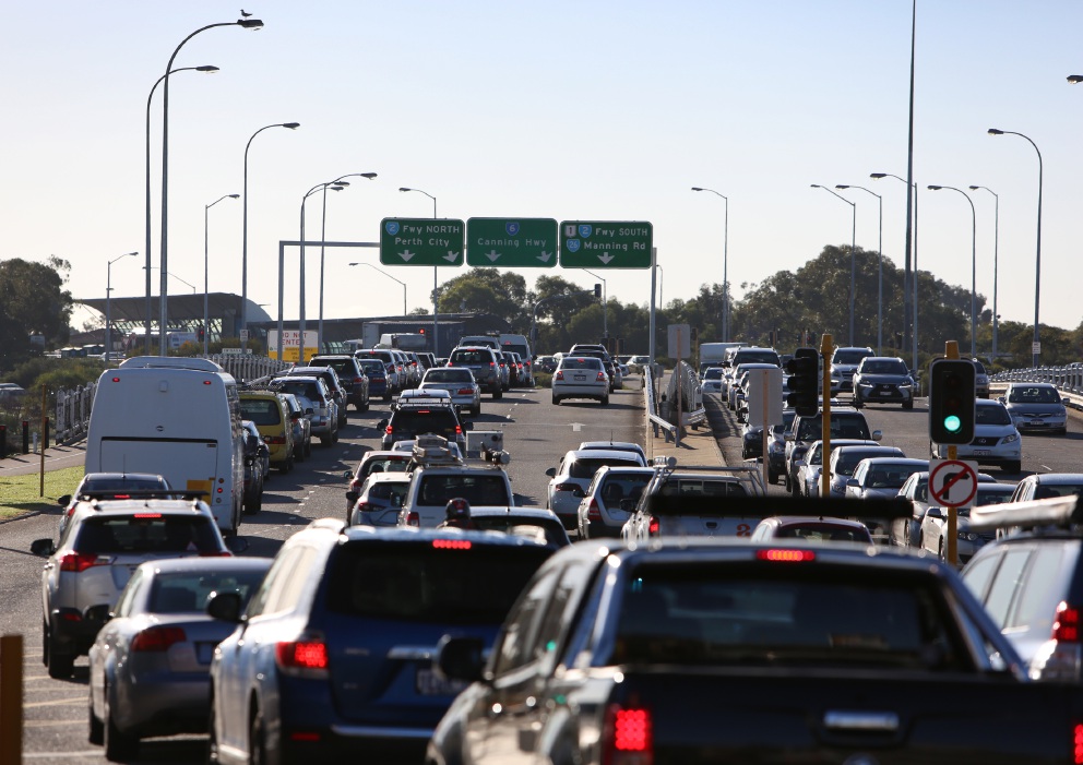 Canning Highway growing congestion at peak hours brings highway to a