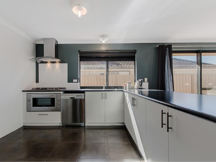 Shoalwater, 18 Vitesse Approach – From $479,000