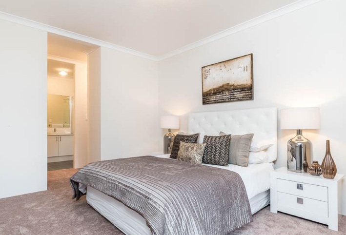 North Lake, 26 Monaco Avenue – Auction