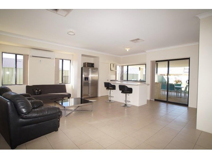 Ravenswood, 5 Cooeyup Close – $389,000