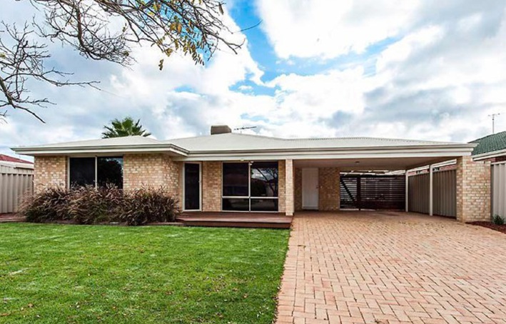 Port Kennedy, 14 Belmez Turn – $419,000