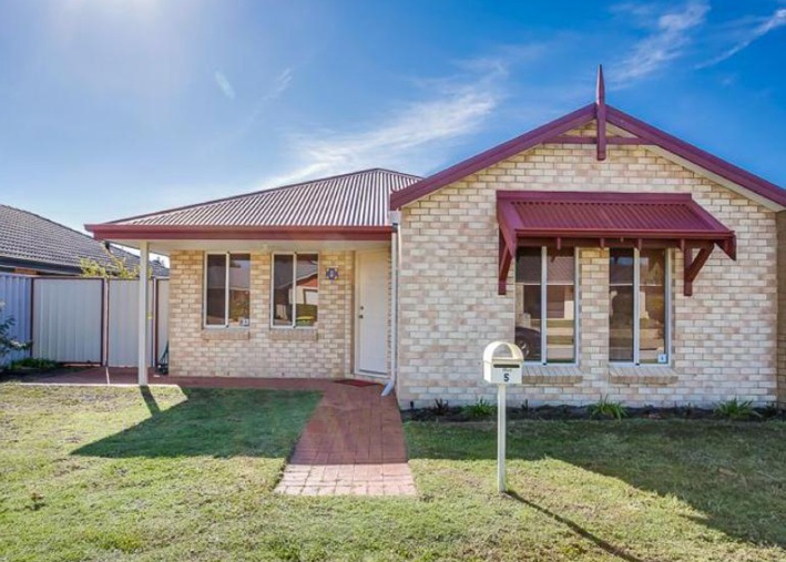 Port Kennedy, 5 Montilla Crescent – $319,000