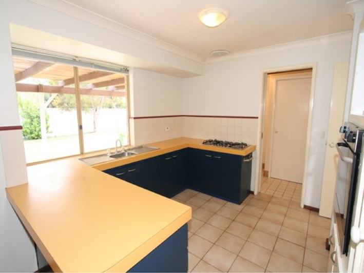 Safety Bay, 12 Acapulco Road – $349,000