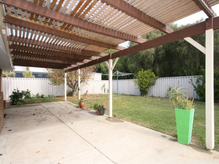 Safety Bay, 12 Acapulco Road – $349,000