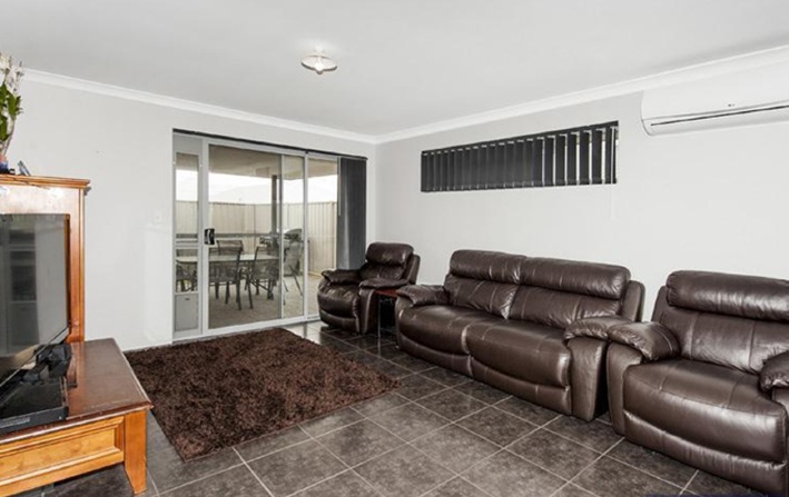 Golden Bay, 9 Cooralya Avenue – $389,000