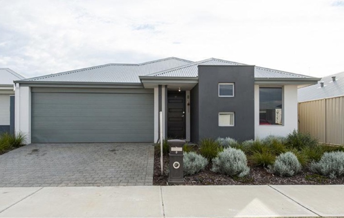 Golden Bay, 9 Cooralya Avenue – $389,000