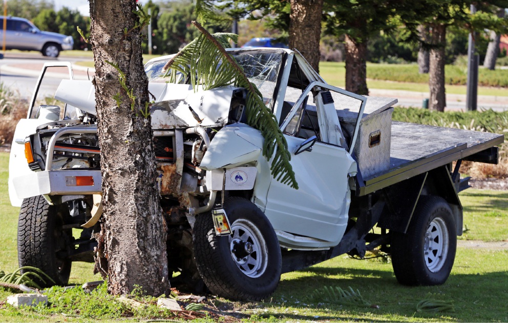 Drunk Driver Crashes Car Into Tree Drunk Driver Crashes Car Into Tree