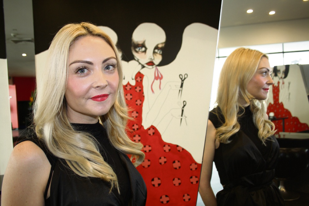 Perth hairdresser will try to cut it against world's best at