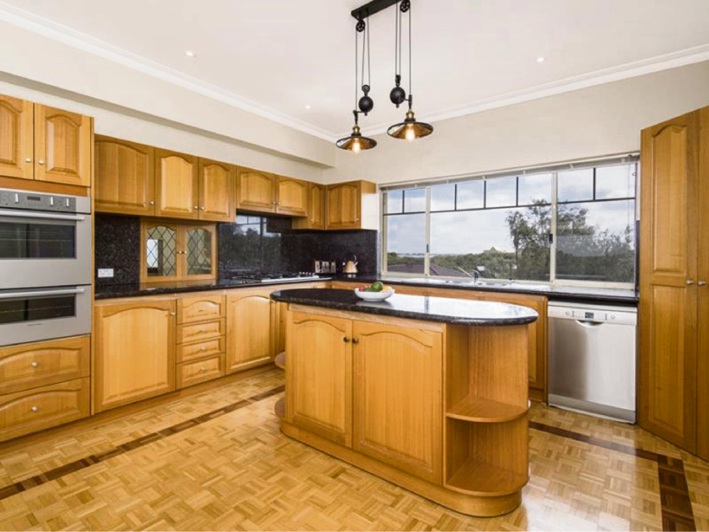 Warnbro, 13 La Seyne Crescent – $1.39 Million