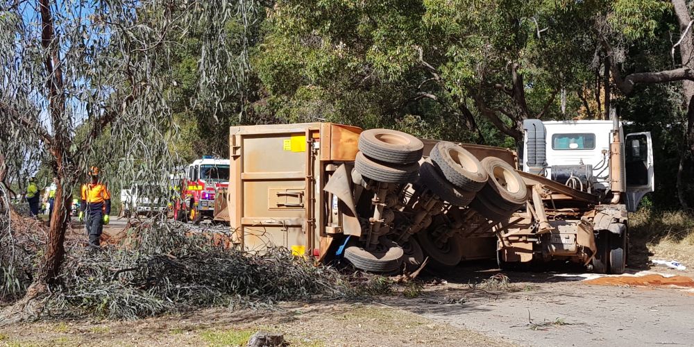 Mundaring traffic chaos on Great Eastern Hwy after truck rollover Community News Group