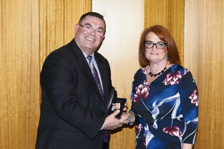 Joondalup Health Campus nurse receives WA Nurses Medal for 30 years of ...