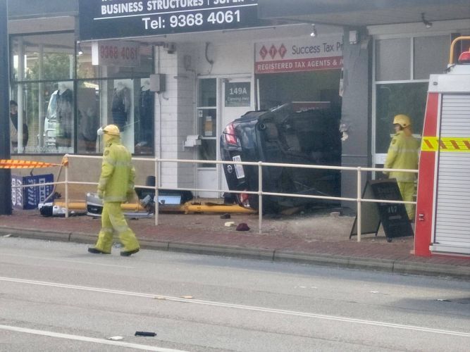 Serious crash on Canning Highway South Perth Community News Group