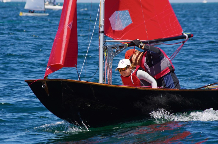 Wandi: father and daughter sailing team to represent Australia